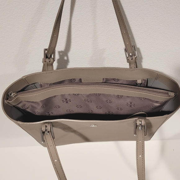 Tory Burch Small York Tote - Picture 2 of 5